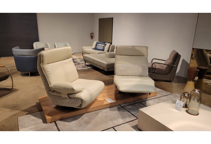 Evino Motorized Recliner Sofa