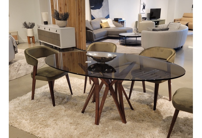 Newtown Oval Dining Table